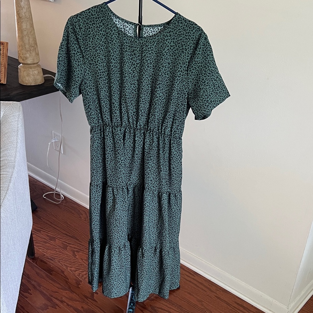Elegant Green Leopard Print Dress